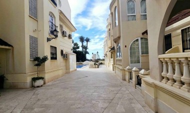 Resale - Apartment / flat - Torrevieja - Playa de los Locos