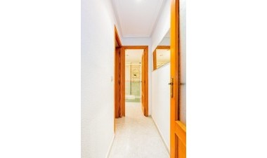 Resale - Apartment / flat - Torrevieja - Playa del Cura