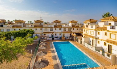 Resale - Town House - Torrevieja - Aguas Nuevas 2