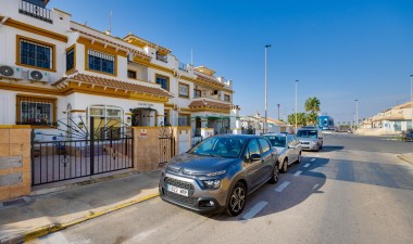 Resale - Town House - Torrevieja - Aguas Nuevas 2