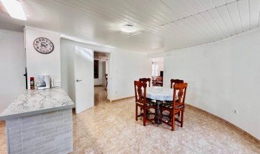 Resale - Villa - La Siesta - Costa Blanca