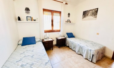 Resale - Villa - La Siesta - Costa Blanca