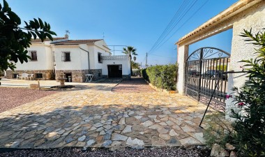 Resale - Villa - La Siesta - Costa Blanca