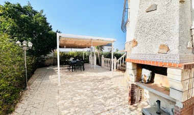 Resale - Villa - La Siesta - Costa Blanca