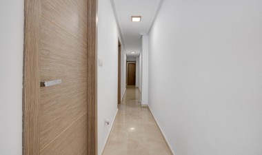 Resale - Apartment / flat - Torrevieja - Playa del Cura