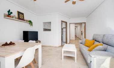 Resale - Apartment / flat - Torrevieja - Playa del Cura