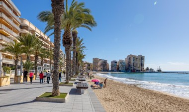 Resale - Apartment / flat - Torrevieja - Playa del Cura