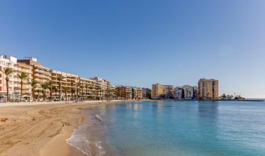 Resale - Apartment / flat - Torrevieja - Playa del Cura