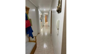 Resale - Apartment / flat - Torrevieja - Playa de los Locos