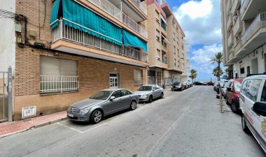 Resale - Apartment / flat - Torrevieja - Playa del Cura