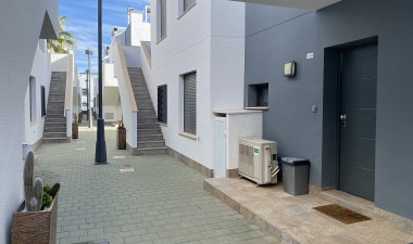 Resale - Bungalow - Pilar de la Horadada - Costa Blanca