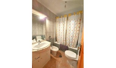 Resale - Apartment / flat - Torrevieja - Centro