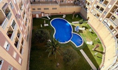 Resale - Apartment / flat - Torrevieja - Centro