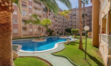 Resale - Apartment / flat - Torrevieja - Centro