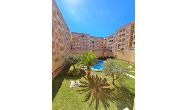 Resale - Apartment / flat - Torrevieja - Centro