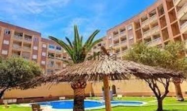 Resale - Apartment / flat - Torrevieja - Centro