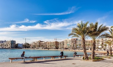 Resale - Apartment / flat - Torrevieja - Parque las naciones