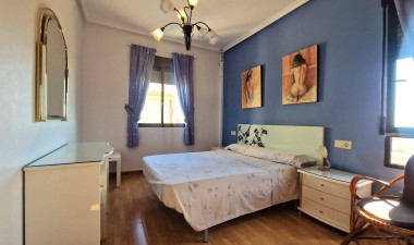 Resale - Bungalow - Torrevieja - Aguas nuevas 1