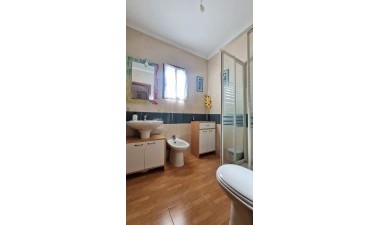 Resale - Bungalow - Torrevieja - Aguas nuevas 1