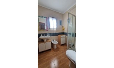 Resale - Bungalow - Torrevieja - Aguas nuevas 1