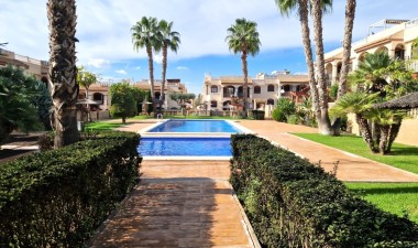 Resale - Bungalow - Torrevieja - Aguas nuevas 1