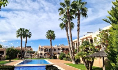 Resale - Bungalow - Torrevieja - Aguas nuevas 1