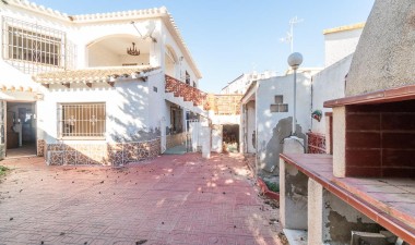 Resale - Villa - Orihuela Costa - Punta Prima