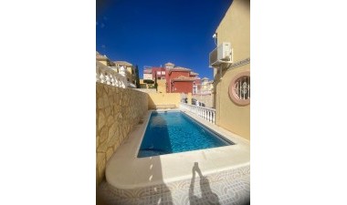 Resale - Semi Detached - Villamartin - Costa Blanca