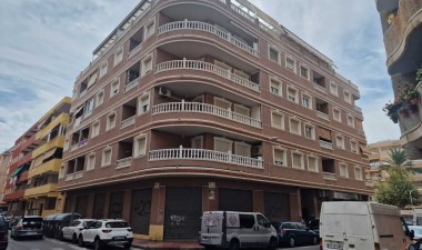 Resale - Apartment / flat - Torrevieja - Costa Blanca