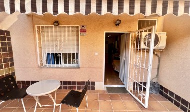 Resale - Apartment / flat - Orihuela Costa - La Zenia