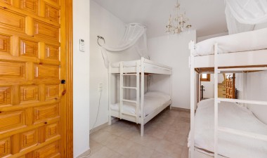 Resale - Apartment / flat - Torrevieja - Playa de los Locos