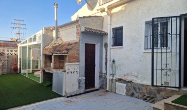 Resale - Villa - Torrevieja - San Luis