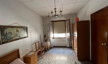 Resale - Town House - Dolores - Centro