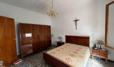 Resale - Town House - Dolores - Centro