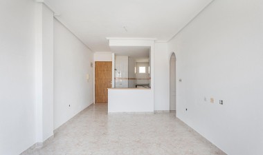 Resale - Apartment / flat - Torrevieja - Estacion De Autobuses