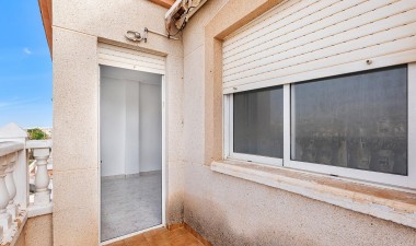 Resale - Apartment / flat - Torrevieja - Estacion De Autobuses