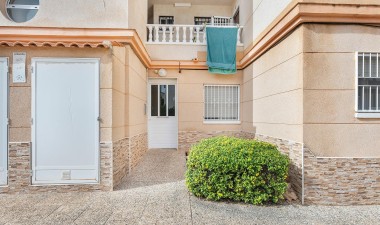 Resale - Apartment / flat - Torrevieja - Estacion De Autobuses