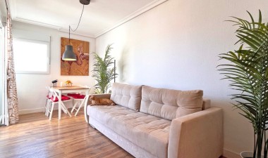 Resale - Apartment / flat - Torrevieja - Costa Blanca