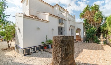 Resale - Villa - Orihuela Costa - La Florida