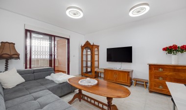 Resale - Apartment / flat - Torrevieja - Costa Blanca