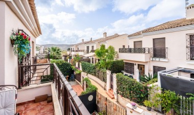 Resale - Villa - San Cayetano - Inland