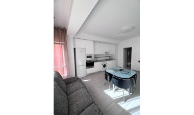 Resale - Apartment / flat - Torrevieja - Paseo Maritimo