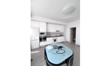 Resale - Apartment / flat - Torrevieja - Paseo Maritimo