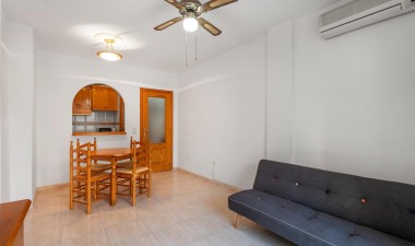 Resale - Apartment / flat - Torrevieja - Playa del Cura