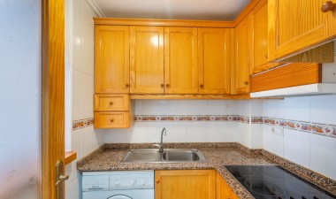 Resale - Apartment / flat - Torrevieja - Playa del Cura