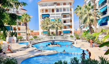 Resale - Apartment / flat - Torrevieja - La Mata