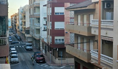 Resale - Apartment / flat - Torrevieja - Estacion De Autobuses