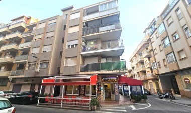 Resale - Apartment / flat - Torrevieja - Estacion De Autobuses