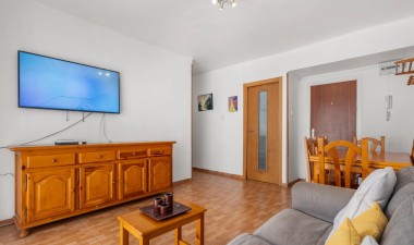 Resale - Apartment / flat - Torrevieja - Estacion De Autobuses