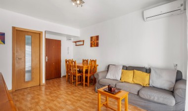 Resale - Apartment / flat - Torrevieja - Estacion De Autobuses